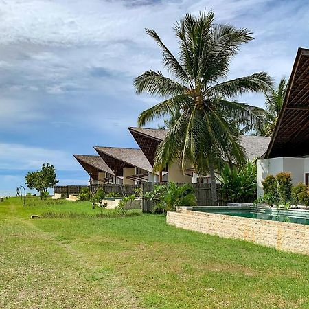 The Club Villas Lombok Sekotong Exterior photo
