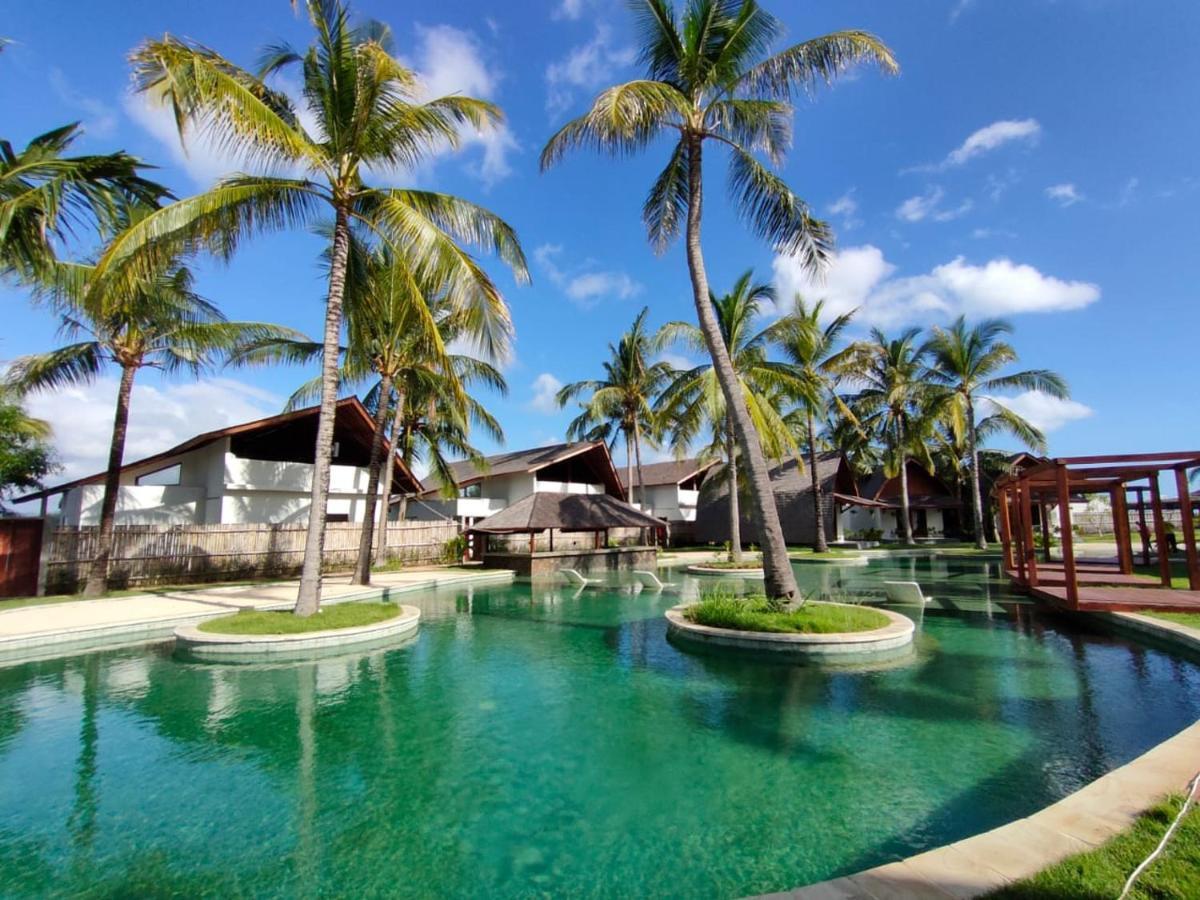 The Club Villas Lombok Sekotong Exterior photo