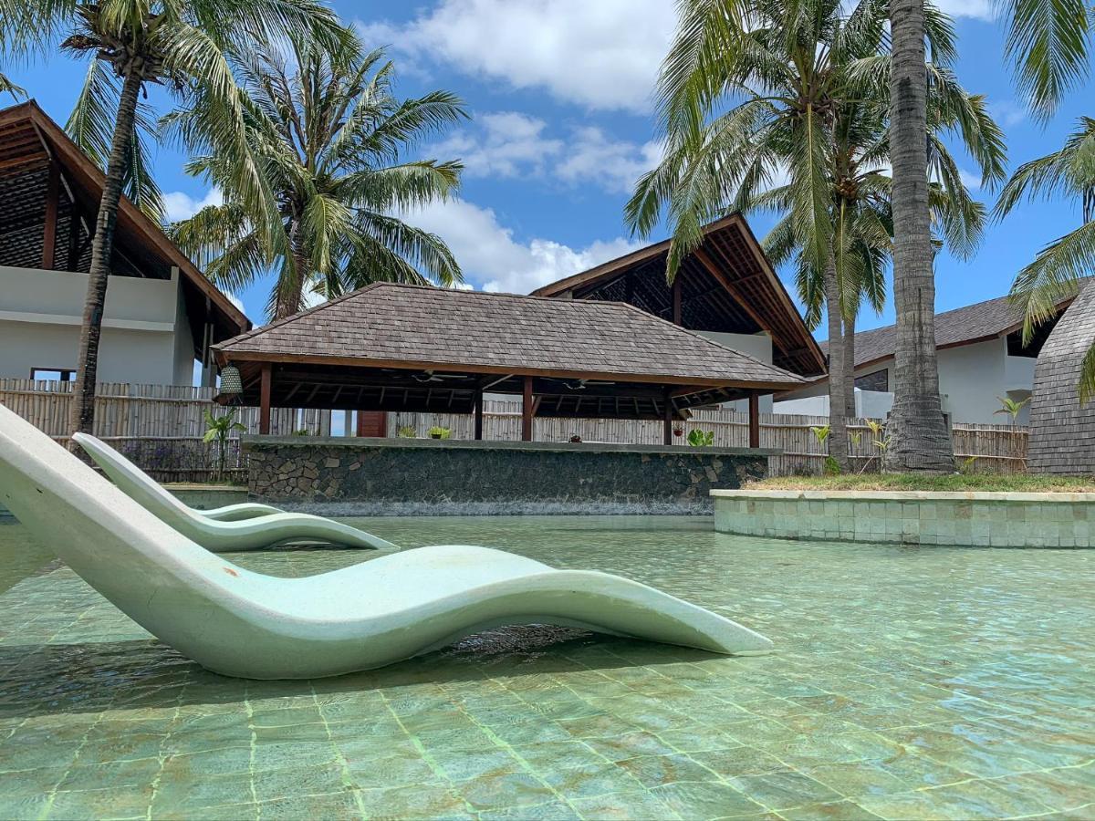 The Club Villas Lombok Sekotong Exterior photo