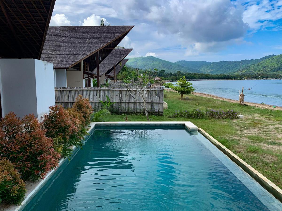 The Club Villas Lombok Sekotong Exterior photo